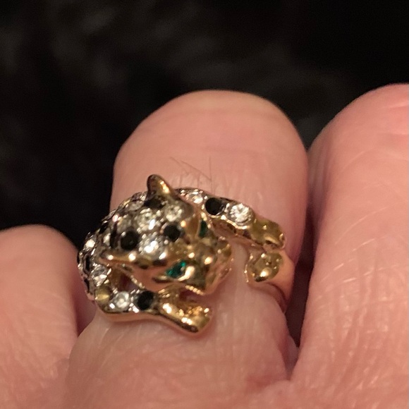 Vintage Panther Cheetah bangle bracelet,ring & pin. Gold black enamel & crystals - Picture 5 of 11